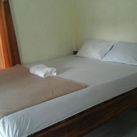 Pedek Homestay Praya Exterior photo